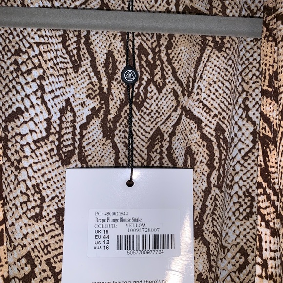 Misguided Plunge blouse snake print - Picture 3 of 4